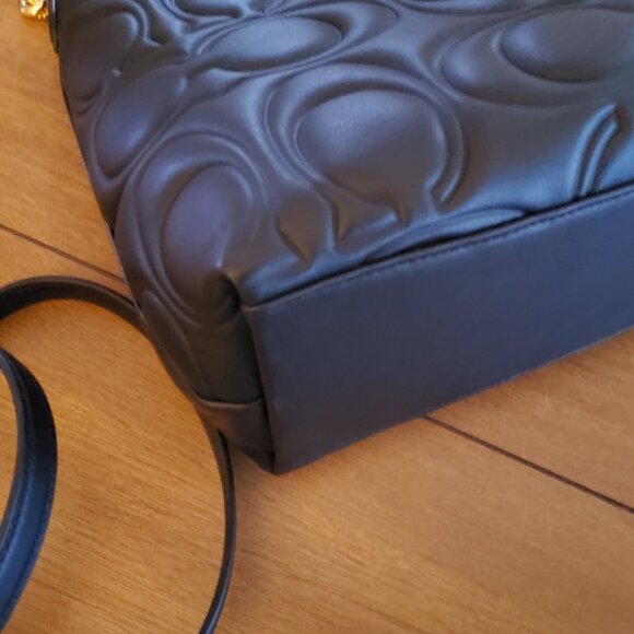 Like New Laurel Shoulder/Crossbody Bag in Signature Leather CZ178 - Picture 8 of 12